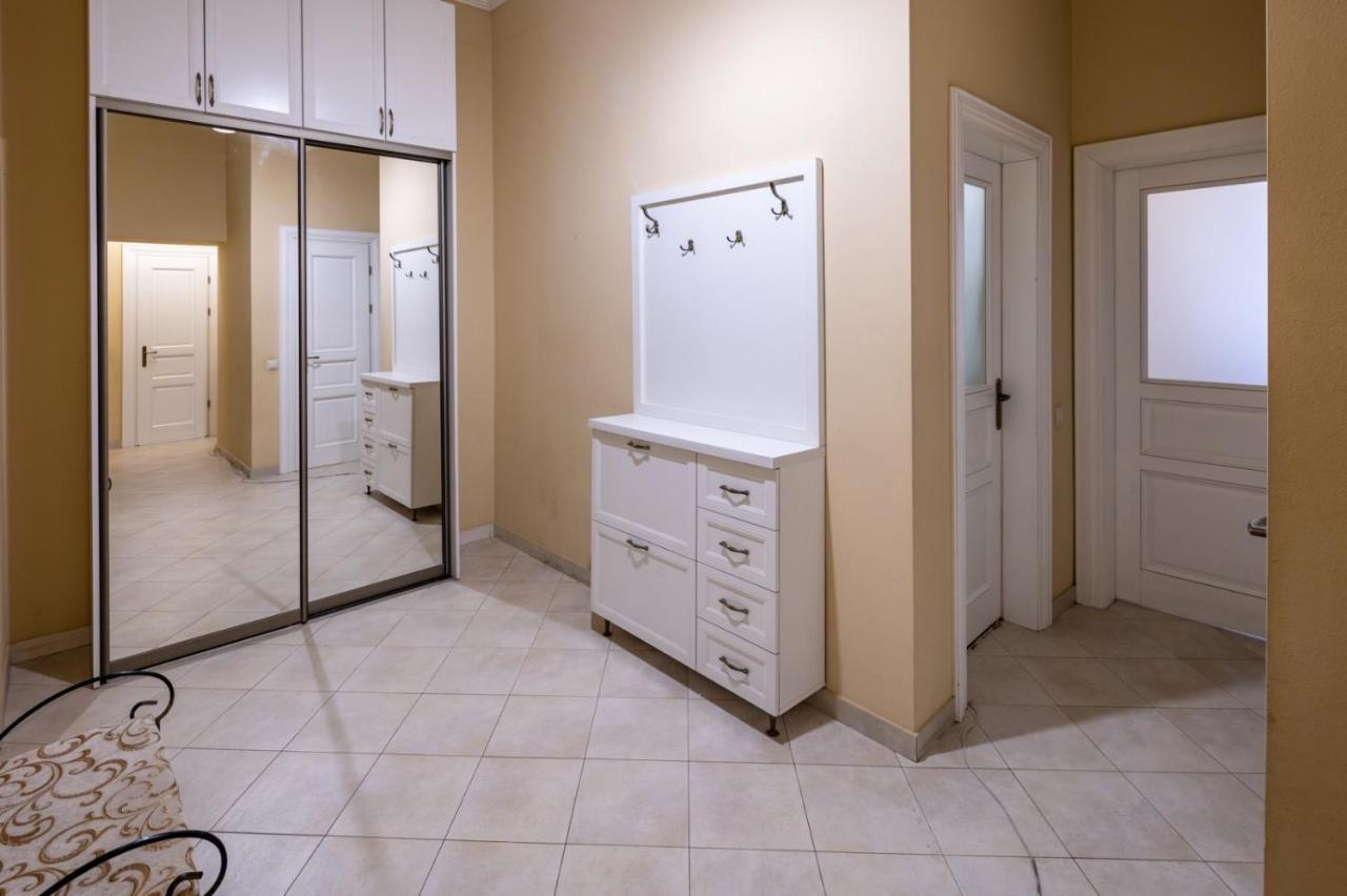 Romari Сербська 9 Apartment Лвив Екстериор снимка